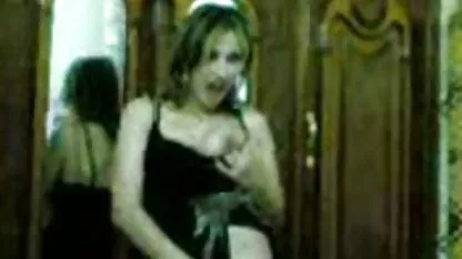 2 anak perempuan dan 1 indo tante xxx kontol